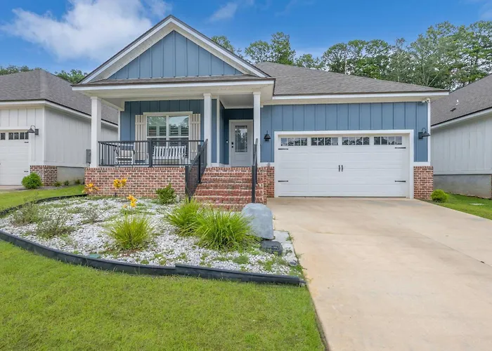 Casa de férias Spacious 4br Near Midtown & Fsu *