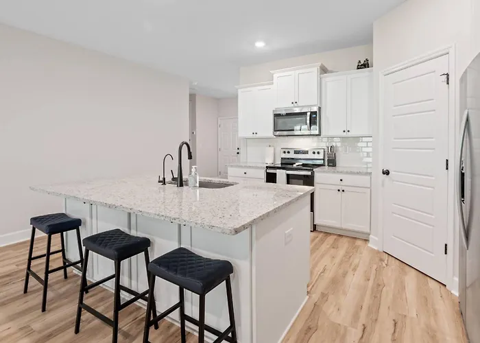 Spacious 4br Near Midtown & Fsu Casa de férias *