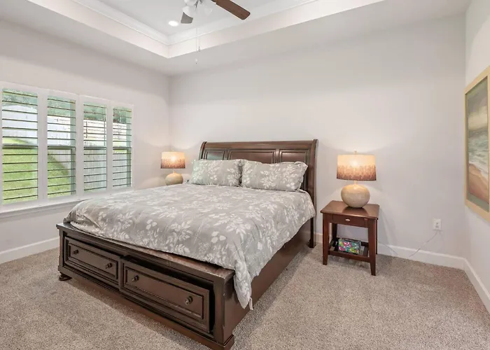 Casa de férias Spacious 4br Near Midtown & Fsu Tallahassee