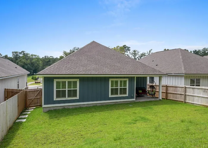 Casa de férias Spacious 4br Near Midtown & Fsu *
